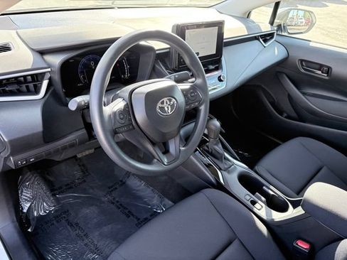 Used 2026 Toyota Corolla LE FWD image 7