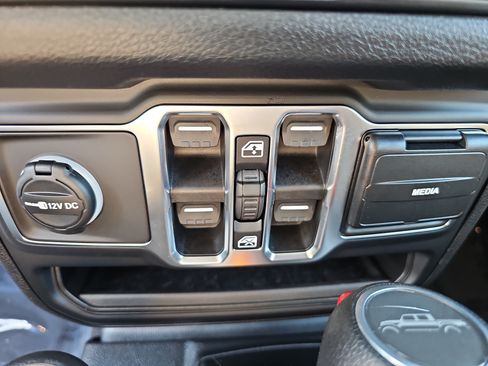 Used 2026 Jeep Gladiator Sport AWD/4WD image 27