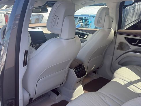 Used 2023 Mercedes-Benz EQS 450+ SUV image 32