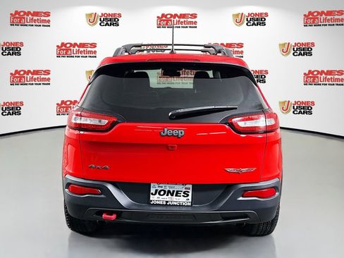 Used 2017 Jeep Cherokee Trailhawk w/ Comfort/Convenience Group image 16
