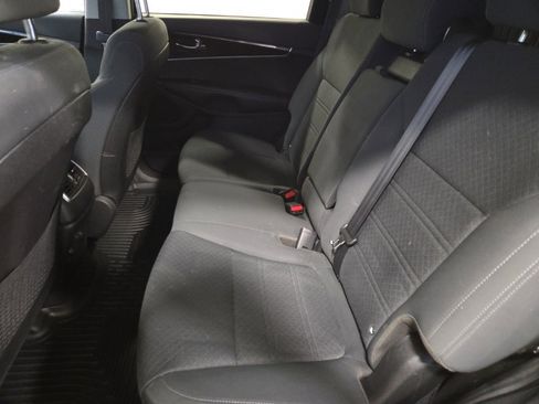 Used 2020 Kia Sorento LX image 14