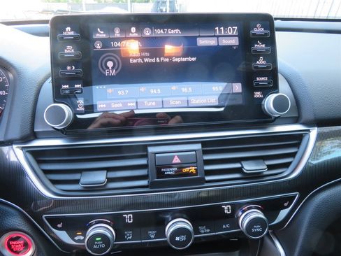 Used 2018 Honda Accord Sport image 20