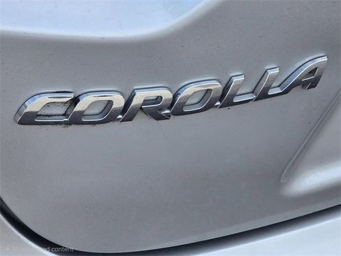 Used 2022 Toyota Corolla LE image 15