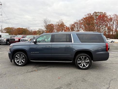 Used 2019 Chevrolet Suburban Premier image 8