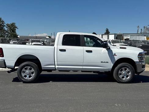 New 2026 RAM 2500 Big Horn AWD/4WD image 2