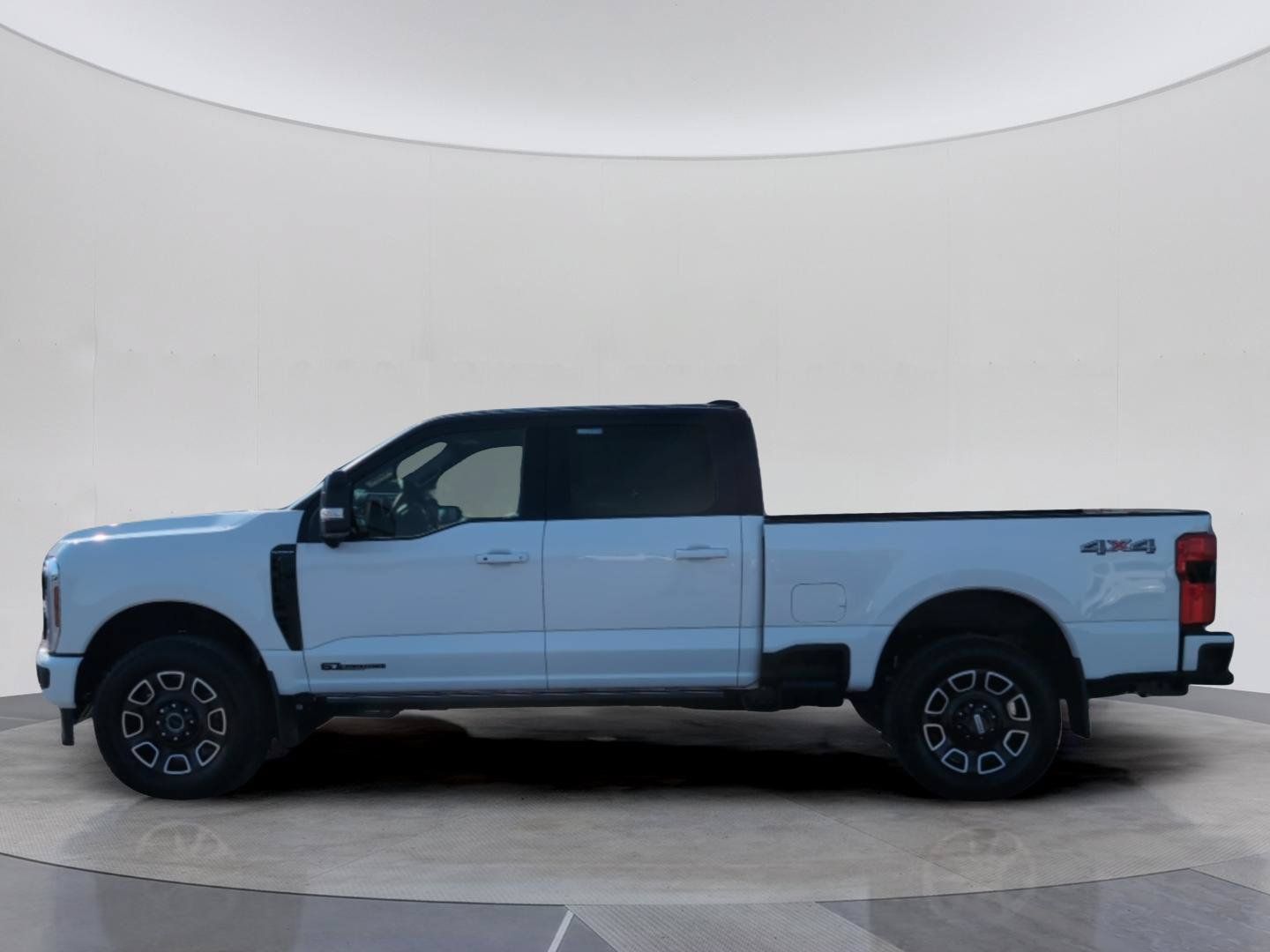 Used 2026 Ford F250 Platinum AWD/4WD image 4