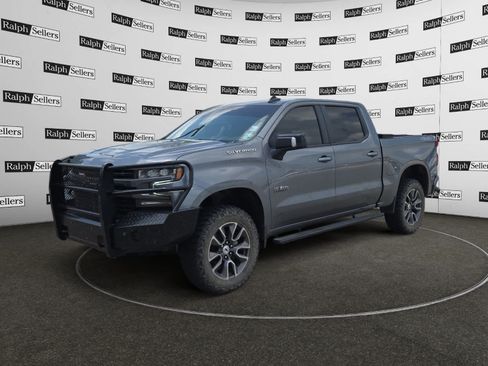 Used 2021 Chevrolet Silverado 1500 RST w/ Texas Edition Plus AWD/4WD image 2
