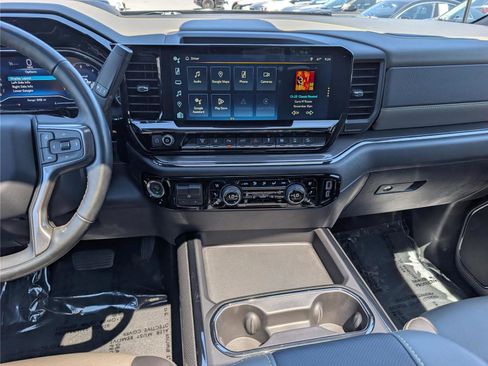 Used 2024 Chevrolet Silverado 2500 ZR2 w/ Technology Package AWD/4WD image 20
