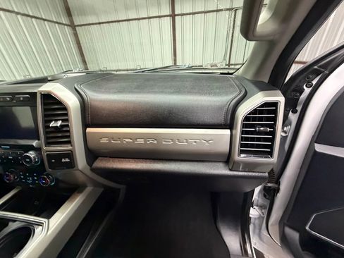 Used 2020 Ford F250 Lariat w/ FX4 Off-Road Package AWD/4WD image 23