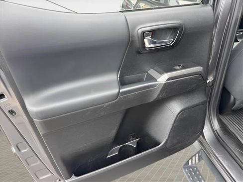Used 2021 Toyota Tacoma TRD Sport AWD/4WD image 13