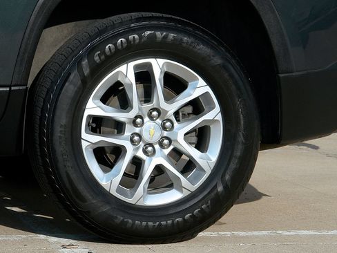 Used 2021 Chevrolet Traverse LT AWD/4WD image 29