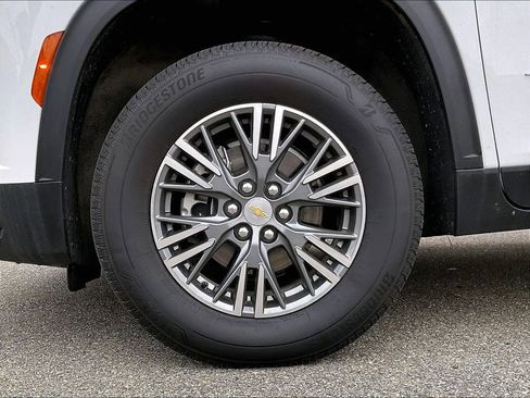 Used 2026 Chevrolet Traverse LT AWD/4WD image 7