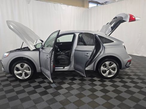 Certified 2025 Audi Q5 2.0T Premium Plus image 12