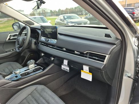 New 2026 Mitsubishi Outlander SE image 60