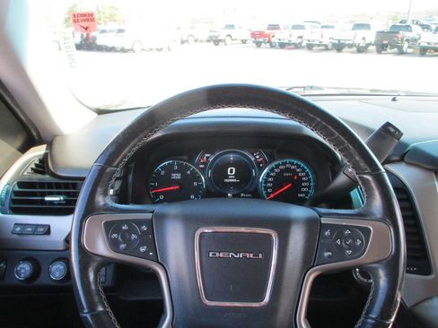 Used 2019 GMC Yukon Denali w/ Denali Ultimate Package AWD/4WD image 40