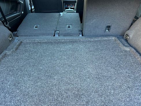 New 2023 Volkswagen Tiguan SEL R-Line image 14