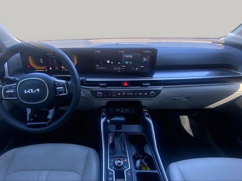 Used 2025 Kia Sorento EX w/ Panoramic Sunroof Package AWD/4WD image 15