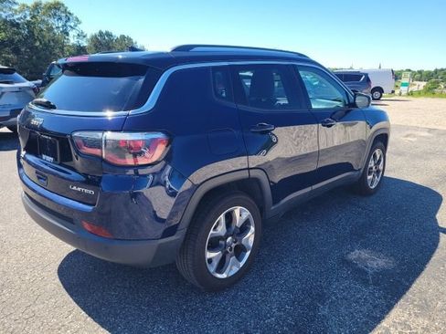 Used 2017 Jeep Compass Limited AWD/4WD image 6