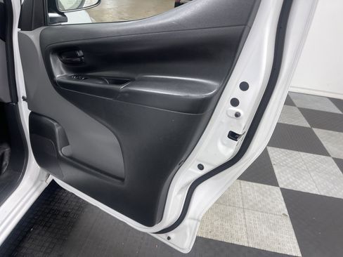 Used 2017 Chevrolet City Express LS image 21