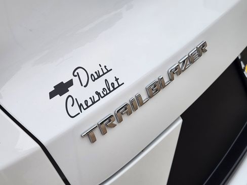 Certified 2025 Chevrolet TrailBlazer LT FWD image 13