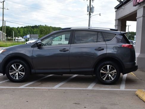 Used 2017 Toyota RAV4 XLE w/ Plus Special Value Package AWD/4WD image 5