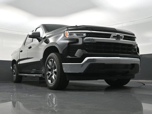 Used 2024 Chevrolet Silverado 1500 LT RWD image 30