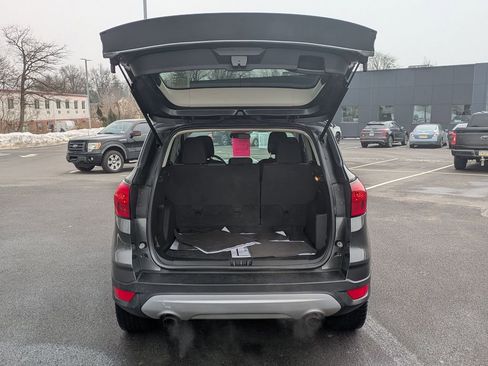 Used 2019 Ford Escape SE image 23