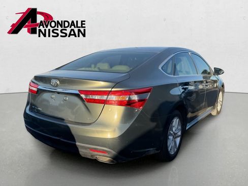 Used 2013 Toyota Avalon XLE Premium FWD image 3