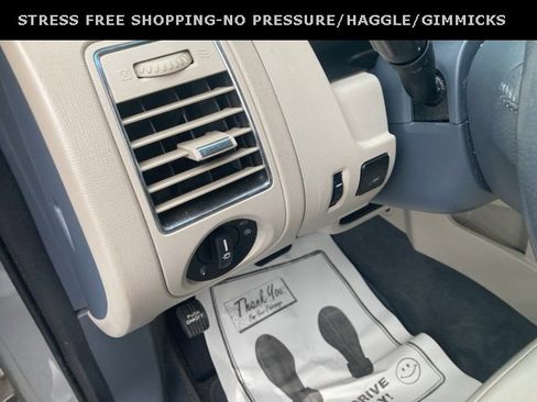 Used 2009 Ford Flex SEL image 19