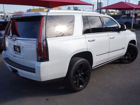 Used 2019 Cadillac Escalade Platinum image 6