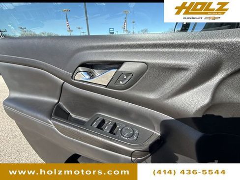 Certified 2023 GMC Acadia SLT image 23