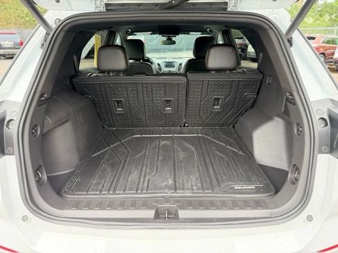 Used 2023 Chevrolet Equinox RS w/ LPO, Floor Liner Package FWD image 26