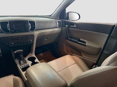 Used 2018 Kia Sportage LX image 22