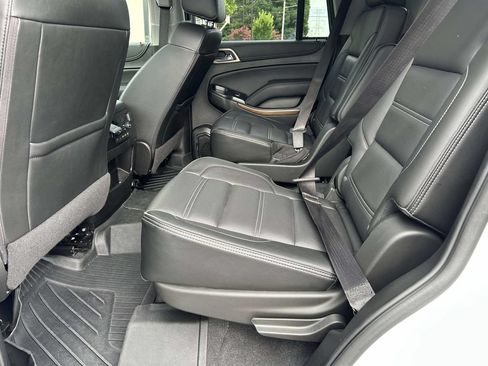 Used 2020 GMC Yukon Denali w/ Denali Premium Package RWD image 14
