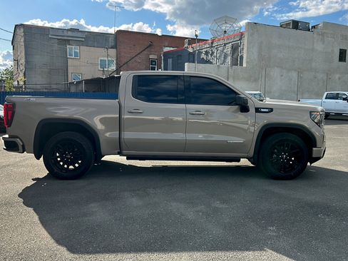 Used 2023 GMC Sierra 1500 Elevation w/ X31 Off-Road Package AWD/4WD image 2