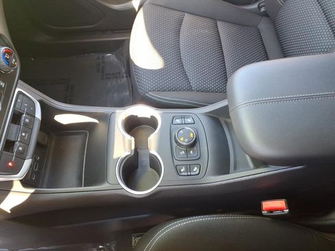 Certified 2022 GMC Terrain SLE w/ Driver Convenience Package image 14