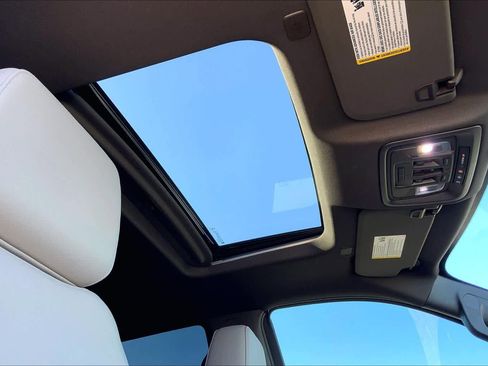 Used 2020 GMC Sierra 1500 SLT image 13