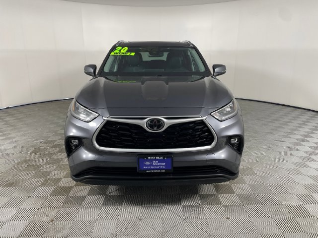 Used 2020 Toyota Highlander XLE AWD/4WD image 25