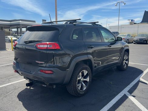 Used 2016 Jeep Cherokee Trailhawk w/ Leather Interior Group image 6