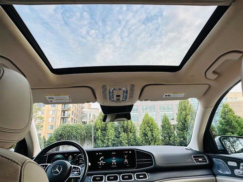 Used 2021 Mercedes-Benz GLS 450 4MATIC image 38