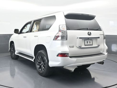Used 2023 Lexus GX 460 Premium image 4