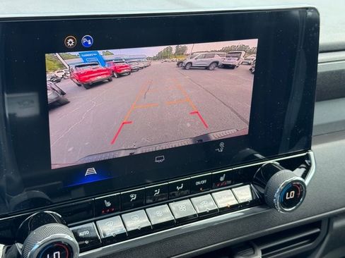 New 2026 Chevrolet Colorado Trail Boss AWD/4WD image 16