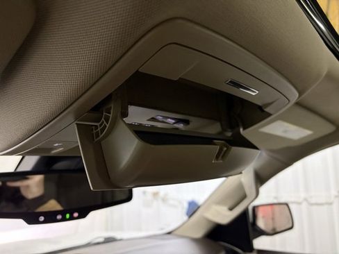 Used 2018 GMC Yukon XL Denali image 41