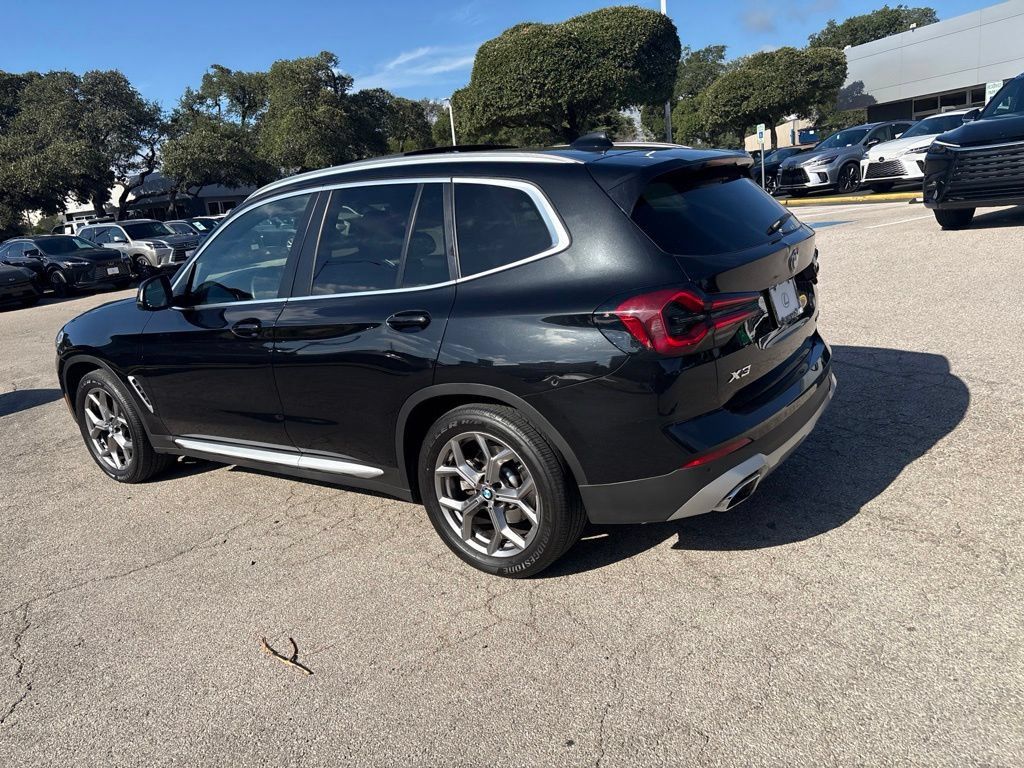 Used 2023 BMW X3 xDrive30i w/ Premium Package AWD/4WD image 3
