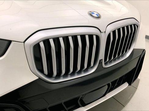 Certified 2024 BMW X5 xDrive40i w/ M Sport Package AWD/4WD image 29