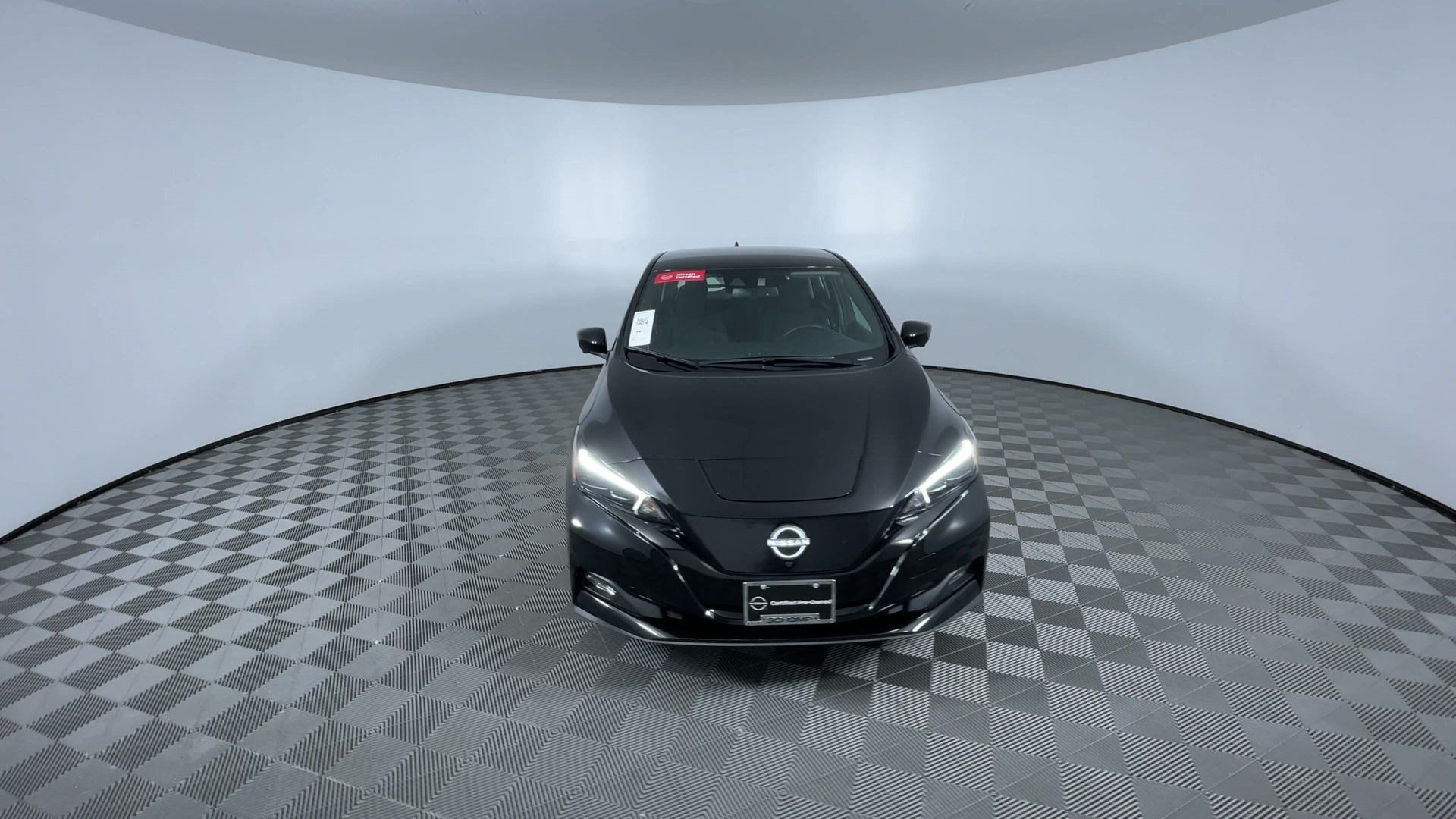 Certified 2025 Nissan Leaf SV Plus FWD image 3