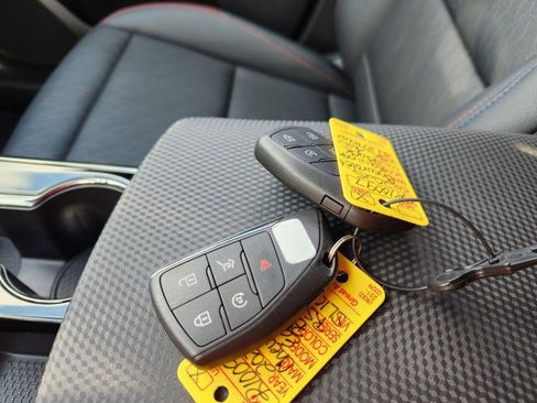 Used 2025 Chevrolet Equinox RS w/ Safety and Technology Package image 52