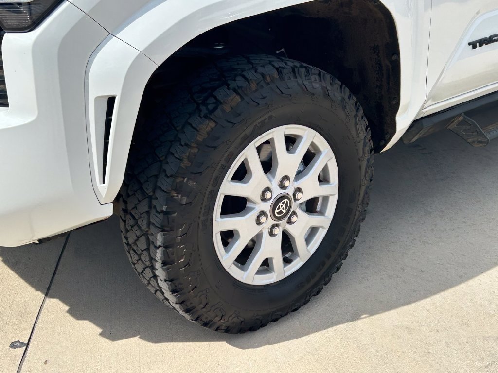 Certified 2026 Toyota Tacoma SR5 RWD image 9
