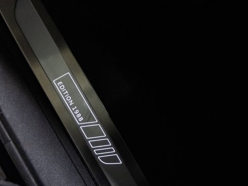 Used 2023 Jaguar F-PACE SVR image 33