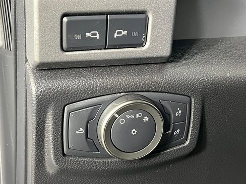 Used 2018 Ford F150 Raptor w/ Equipment Group 802A Luxury image 19